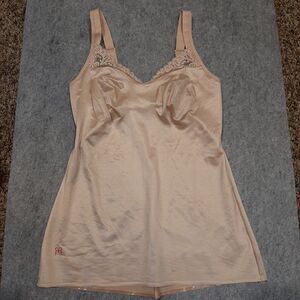 Ruby Ribbon Lace Accented Cami Camisole Shaper Top Shapewear 3023 Nude 38 Flaw